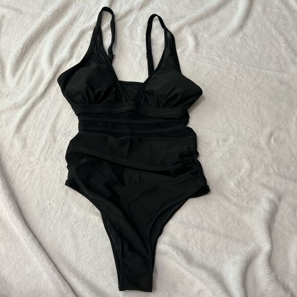Women's Tummy Control Mesh Accent Sexy One Piece Bathing Suit. Size Small. Black - Picture 3 of 9